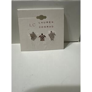 LC Laurwn Co rad Turtle  stud Earrings. Brand new, never worn. NWT